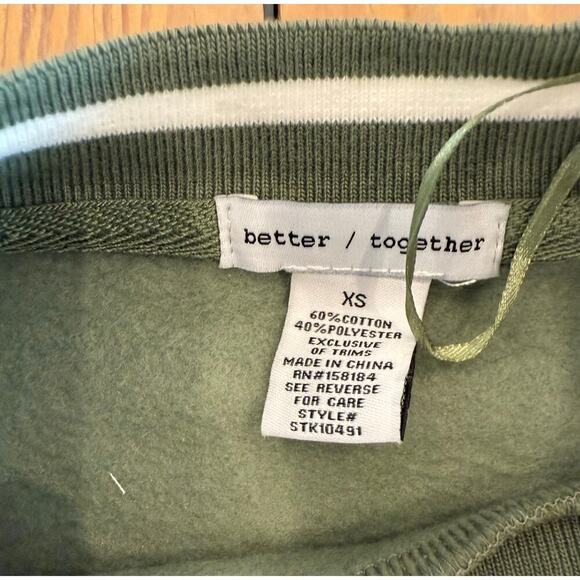 NWT Manhattan Tennis Better Together Green Sweatshirt Skirt Set XS - Picture 3 of 11